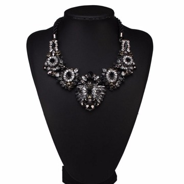 Maxi colar Black Diva