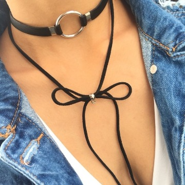 Choker Laço Preto com Detalhe Prata