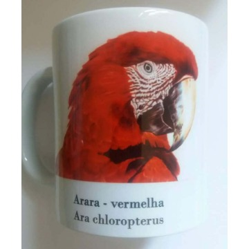 Arara-Vermelha - caneca de porcelana